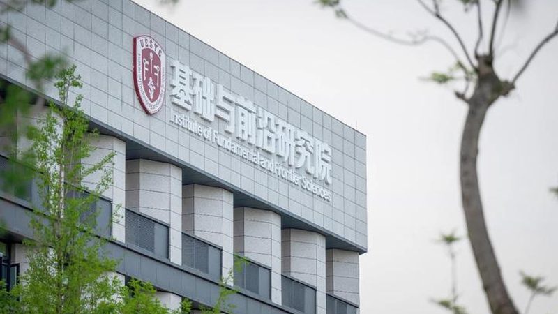 SMT贴片与插件组装成本解析：成本构成与对比分析